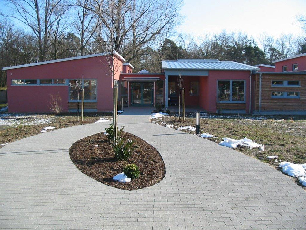 Elektroanlagenbau Schröder Architekten Planer Reparatur Instandhaltung Häuslebauer Hausbesitzer Elektroinstallation EIB Installation Kommunikationstechnik Schaltanlagenbau Sicherheitstechnik Energiemanagement alternative Technologie